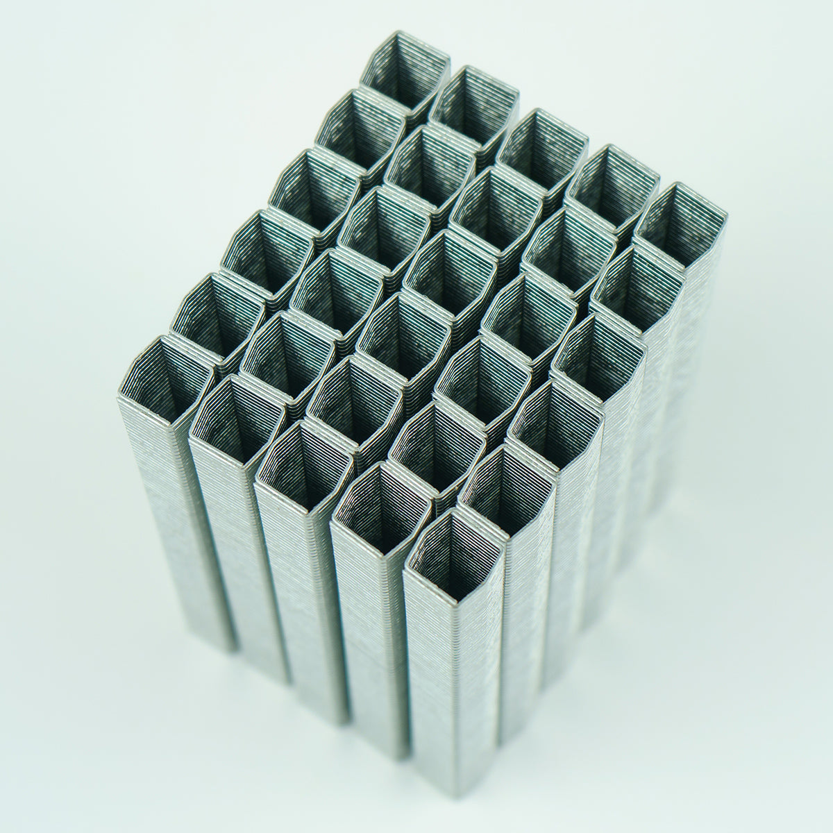 Corchete 5019 - 3/8" - 5.000 Unidades galvanizado para cierre de zuncho plástico y PET