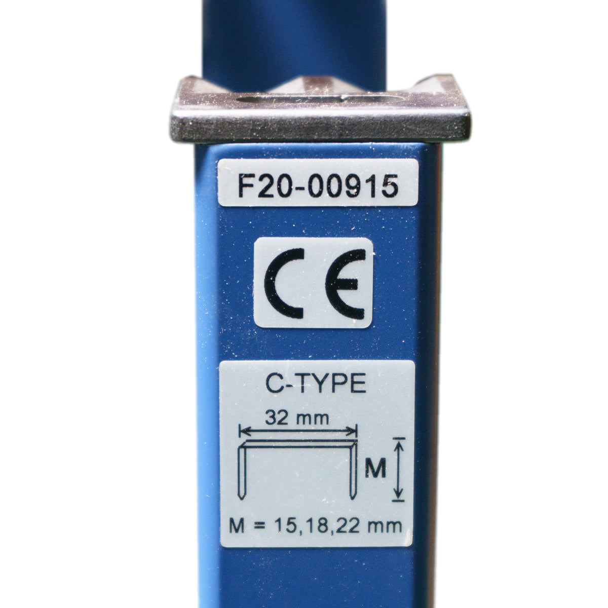 Corchetera de pedal para embalaje y sellado de cajas de cartón