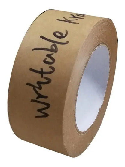 Rollo de cinta de papel engomado opaca 50 mm x 50 mts, vista en ángulo