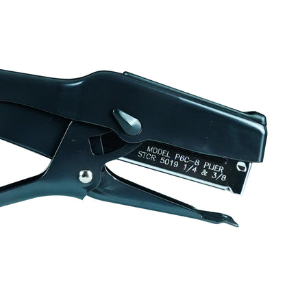 Corchetera Bostitch P6C-8 tipo alicate de acero negro, con la etiqueta Squeeze to load
